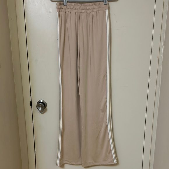 Cotton On Beige Wide-Leg Pants - Picture 3 of 3